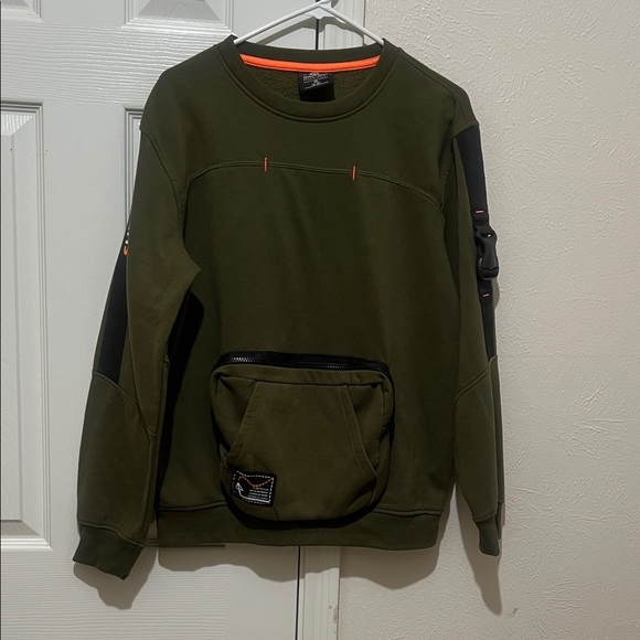 Switch Remarkable Sweaters - Men's Olive Green Crewneck Sweater with Pocket